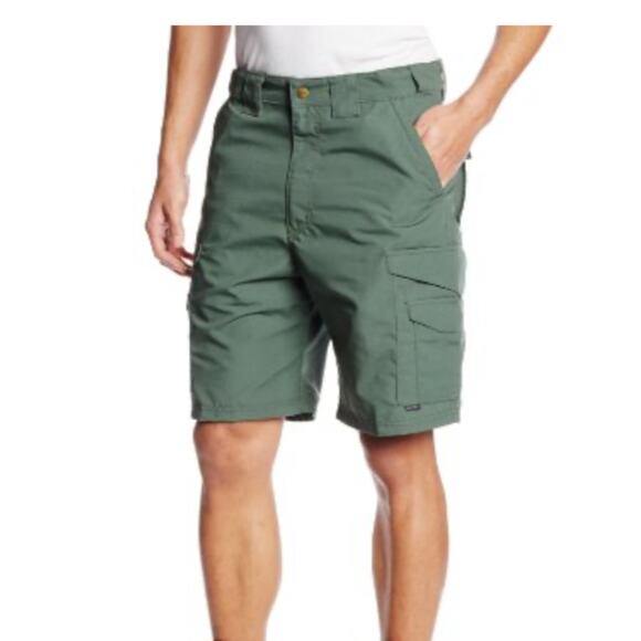 TRU-SPEC Men's 24-7 Polyester Cotton Rip Stop 9-Inch Shorts sz 40 outdoor Green - Picture 1 of 9